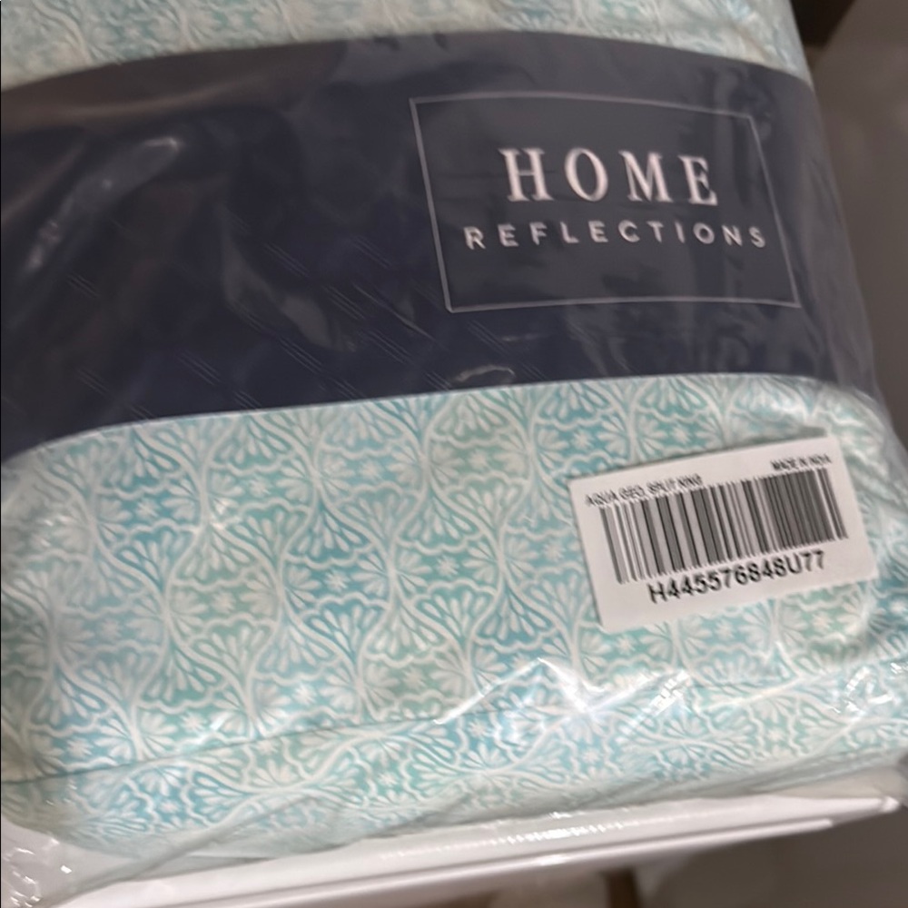 Home reflections Blue and White Damask Sheet Set Bedding